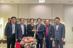 The President of Vietnam International Arbitration Centre (VIAC) meets the Korean Ambassador in Vietnam