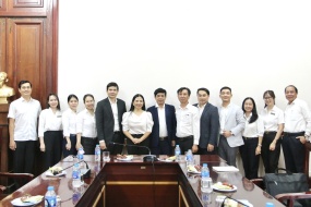 The President of Vietnam International Arbitration Centre (VIAC) had a meeting with the People's Court of Ho Chi Minh City