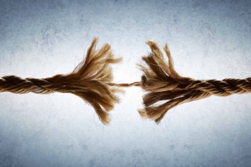 When is Commencement of Court Proceedings a Repudiatory Breach of an Arbitration Agreement?