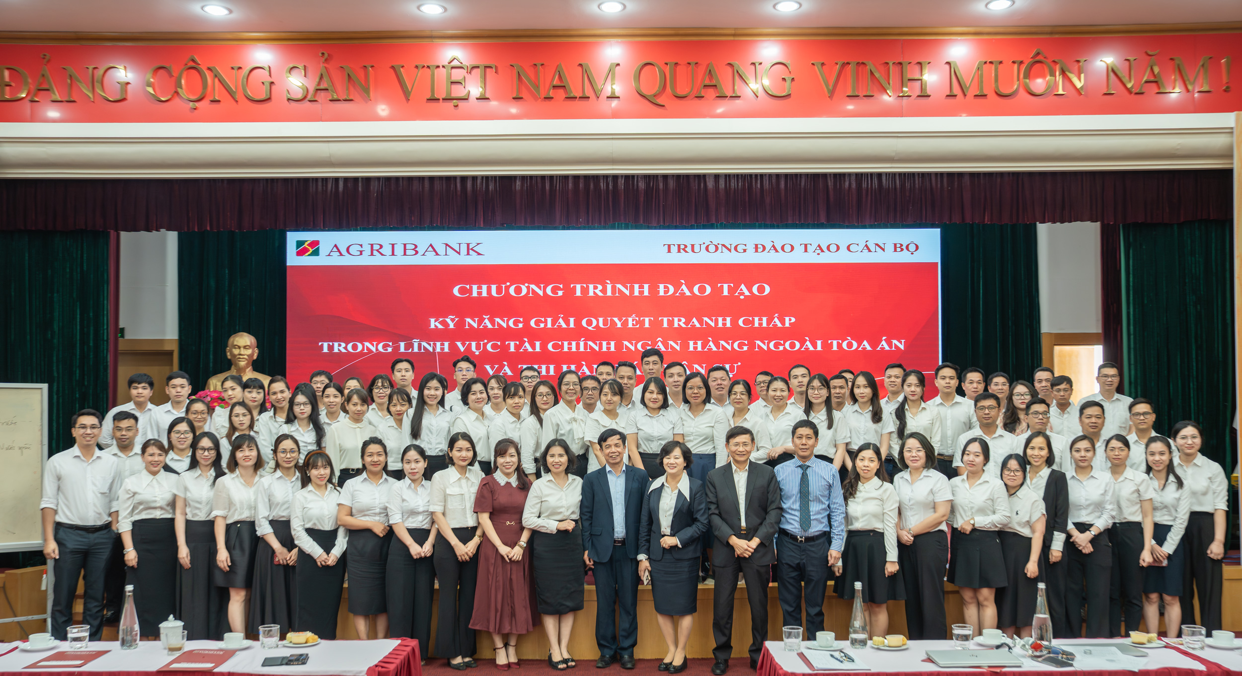 VIAC phối hợp với Ngân hàng Agribank tổ chức Chuỗi chương trình Đào tạo về Kỹ năng giải quyết tranh chấp trong lĩnh vực Tài chính Ngân hàng ngoài tòa án và thi hành án dân sự