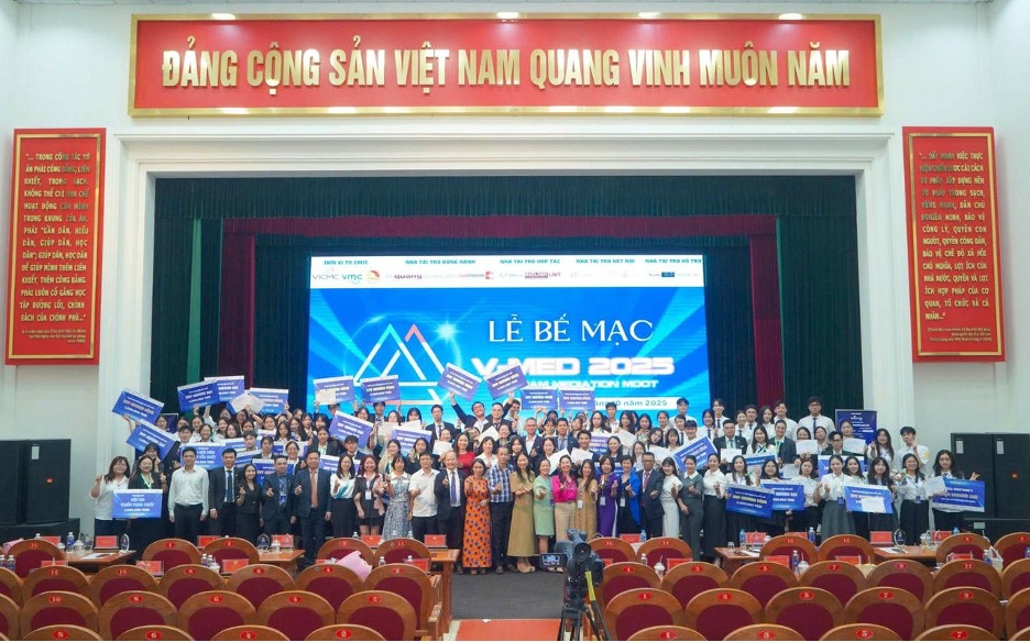 Trung tâm Hoà giải Việt Nam (VMC) và Trung tâm Hoà giải Thương mại Quốc tế Việt Nam (VICMC) tổ chức thành công Cuộc thi Hòa giải Thương mại Việt Nam 2025 (V-MED 2025)