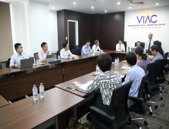 Chương trình gặp gỡ giảng viên giảng dạy bộ môn Giải quyết tranh chấp thương mại khu vực phía Nam