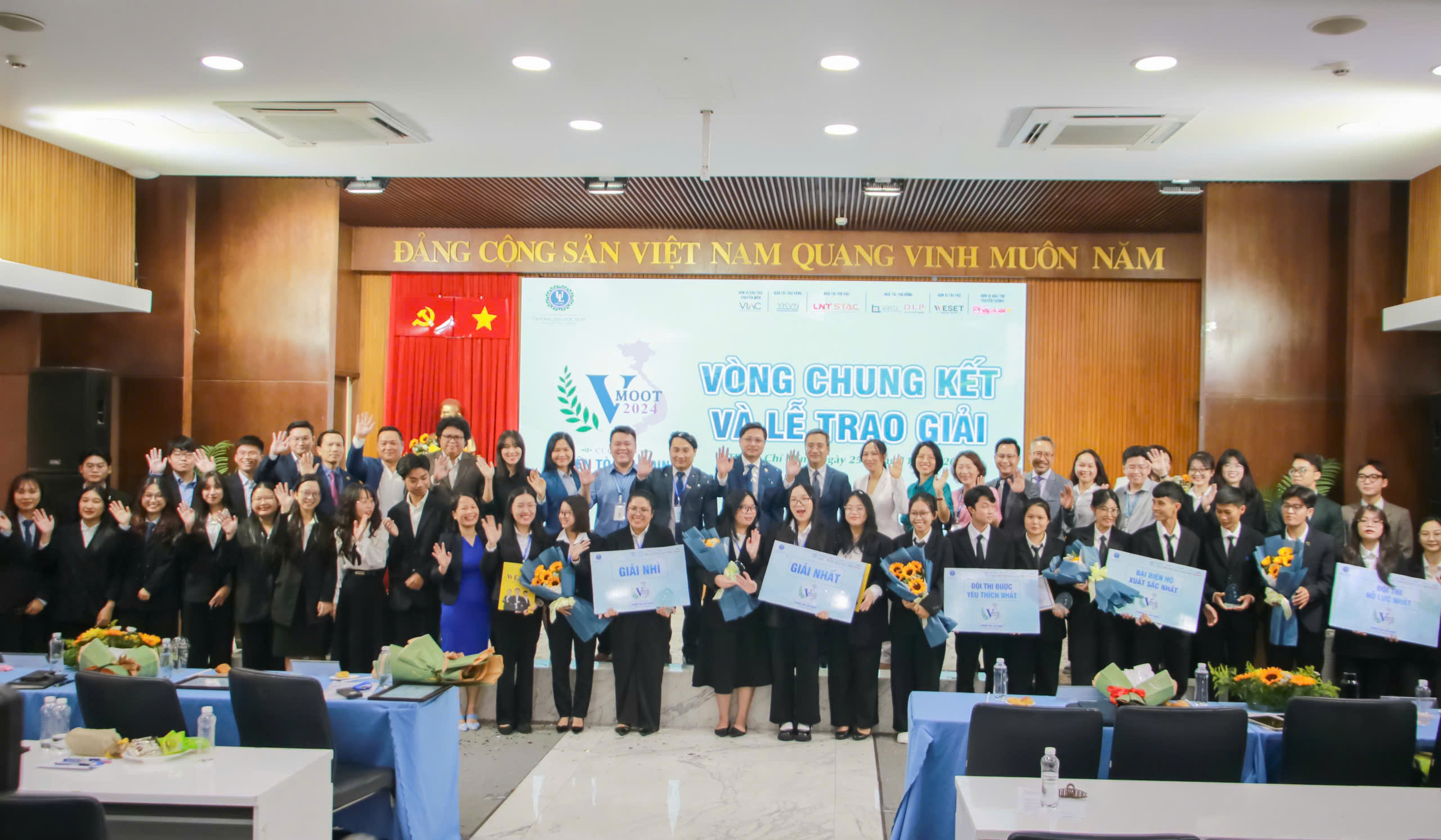 VIAC tham gia bảo trợ chuyên môn Cuộc thi Phiên tòa giả định cấp Quốc gia năm thứ 8